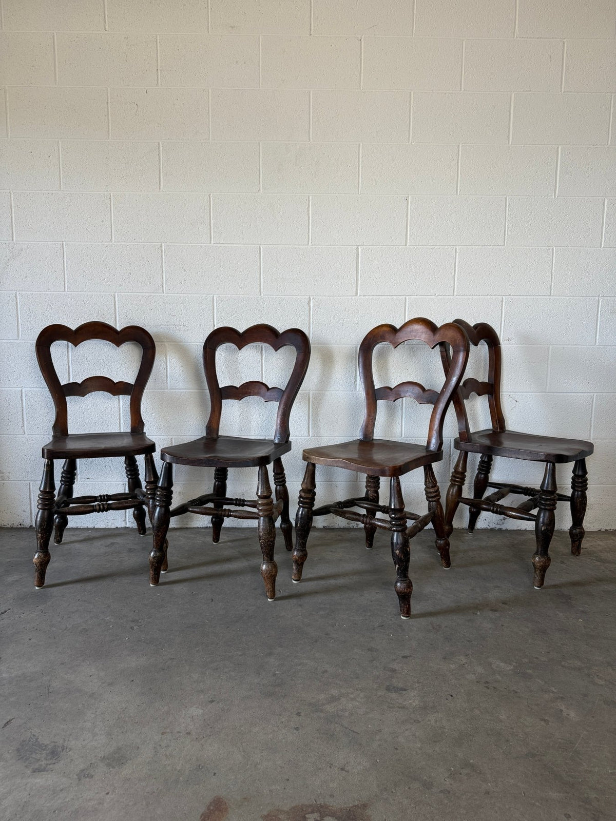 Set of 4 Mahogany Regency heart-back chairs - c1820 - House on Horizon