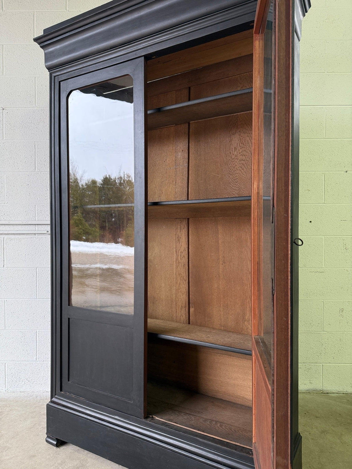 Shelved French bookcase - House on Horizon