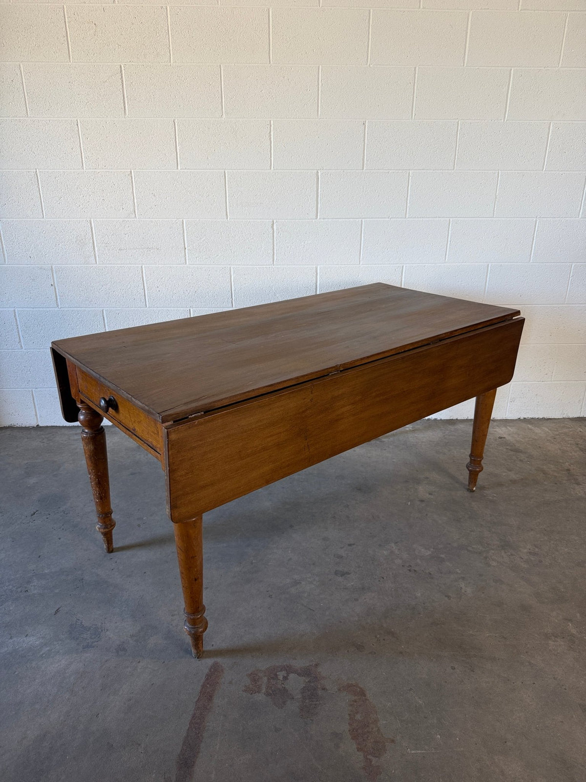 Simple English Antique Drop Leaf Table - House on Horizon