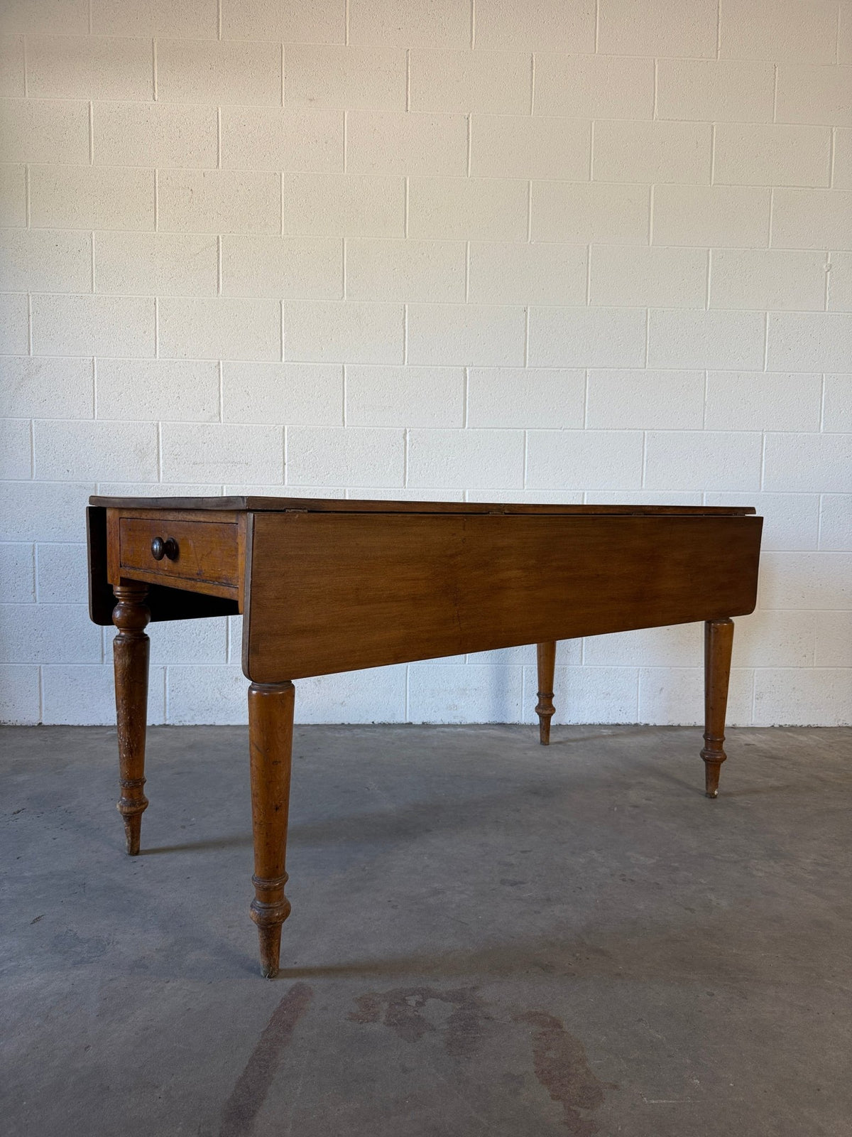 Simple English Antique Drop Leaf Table - House on Horizon