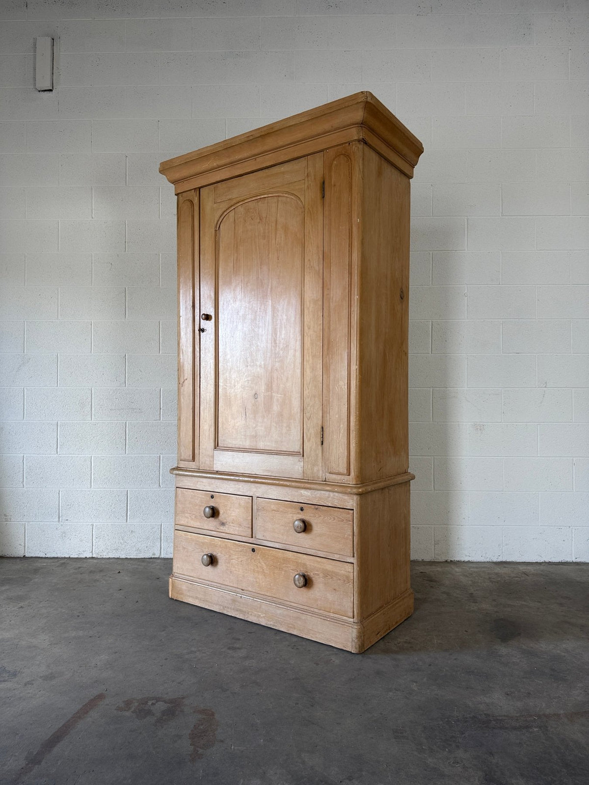 Single antique pine wardrobe with drawers at the base - House on Horizon