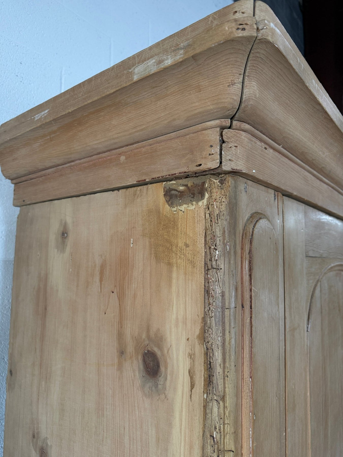 Single antique pine wardrobe with drawers at the base - House on Horizon