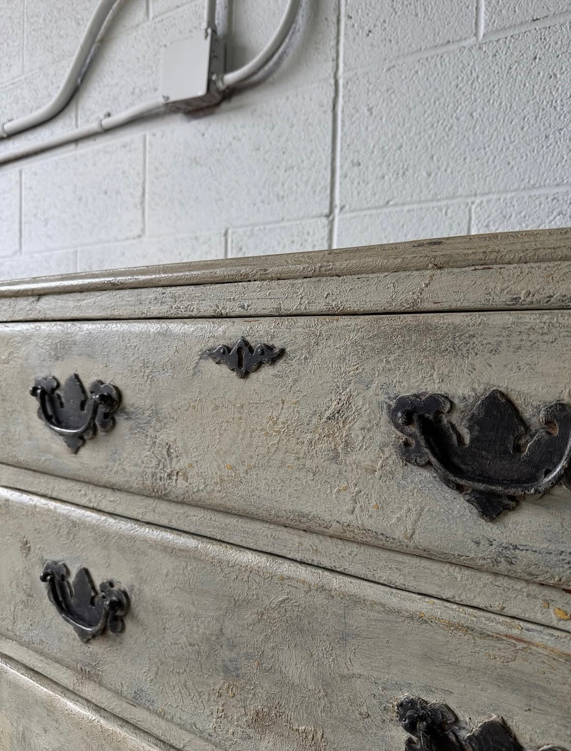 Small antique French set of painted drawers - House on Horizon
