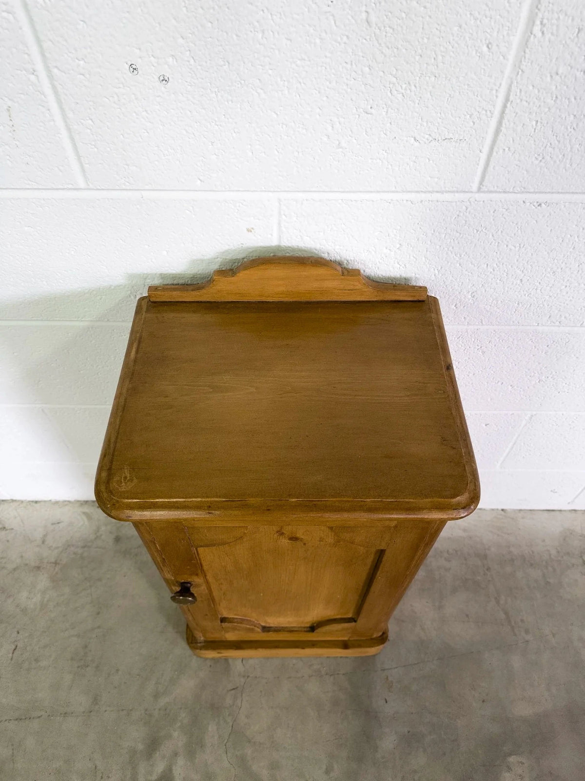 Small antique pine cupboard - House on Horizon