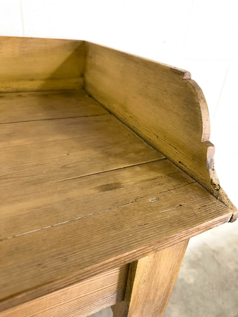 Small antique pine table or nightstand with turned legs - House on Horizon