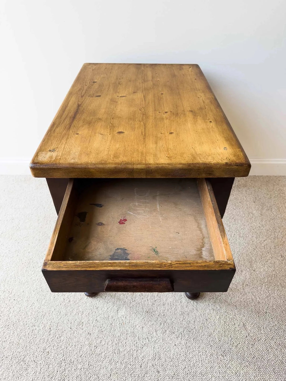 Small English pine table  - House on Horizon