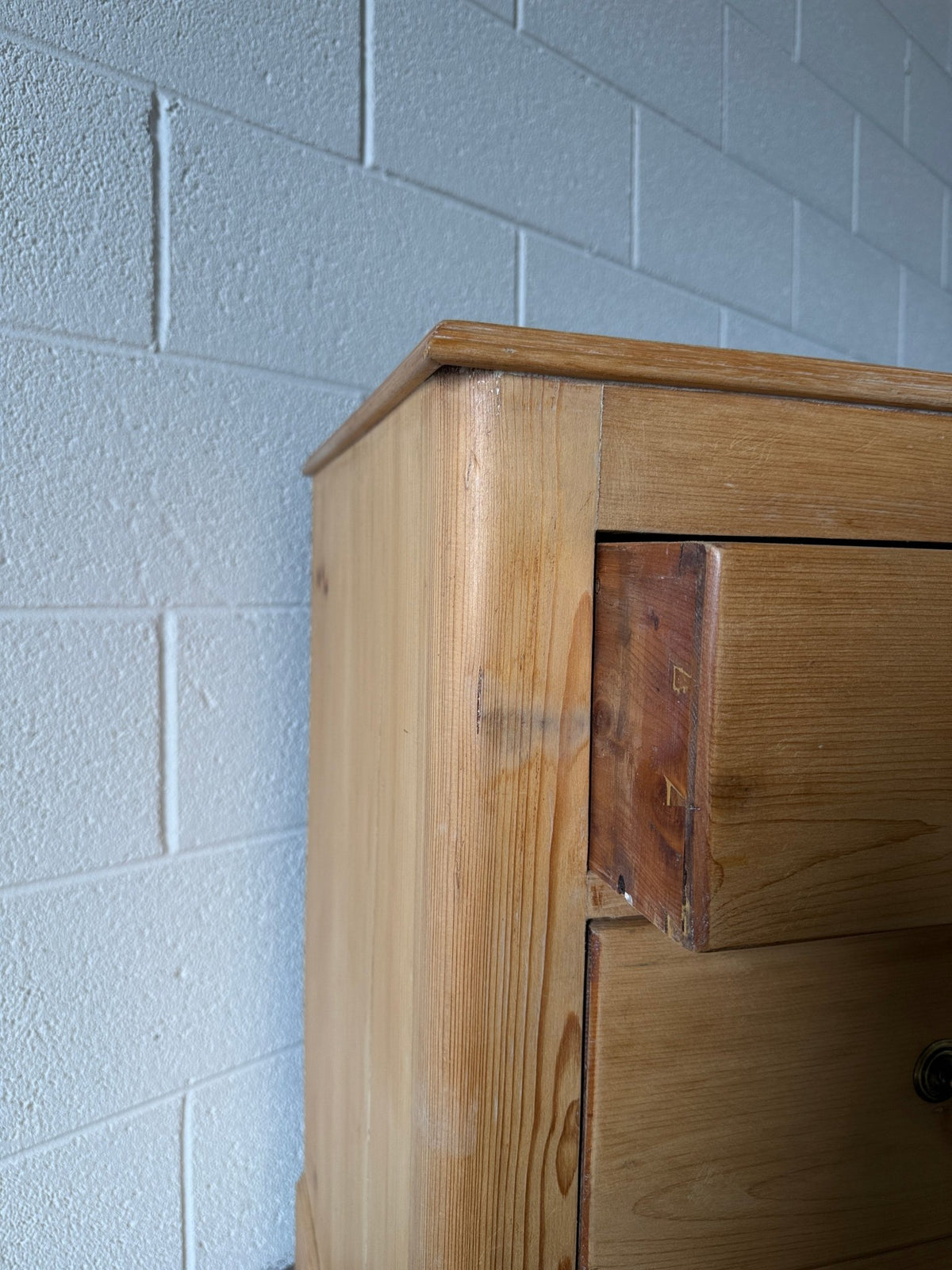 Small Victorian pine chest of drawers with drop handles - House on Horizon