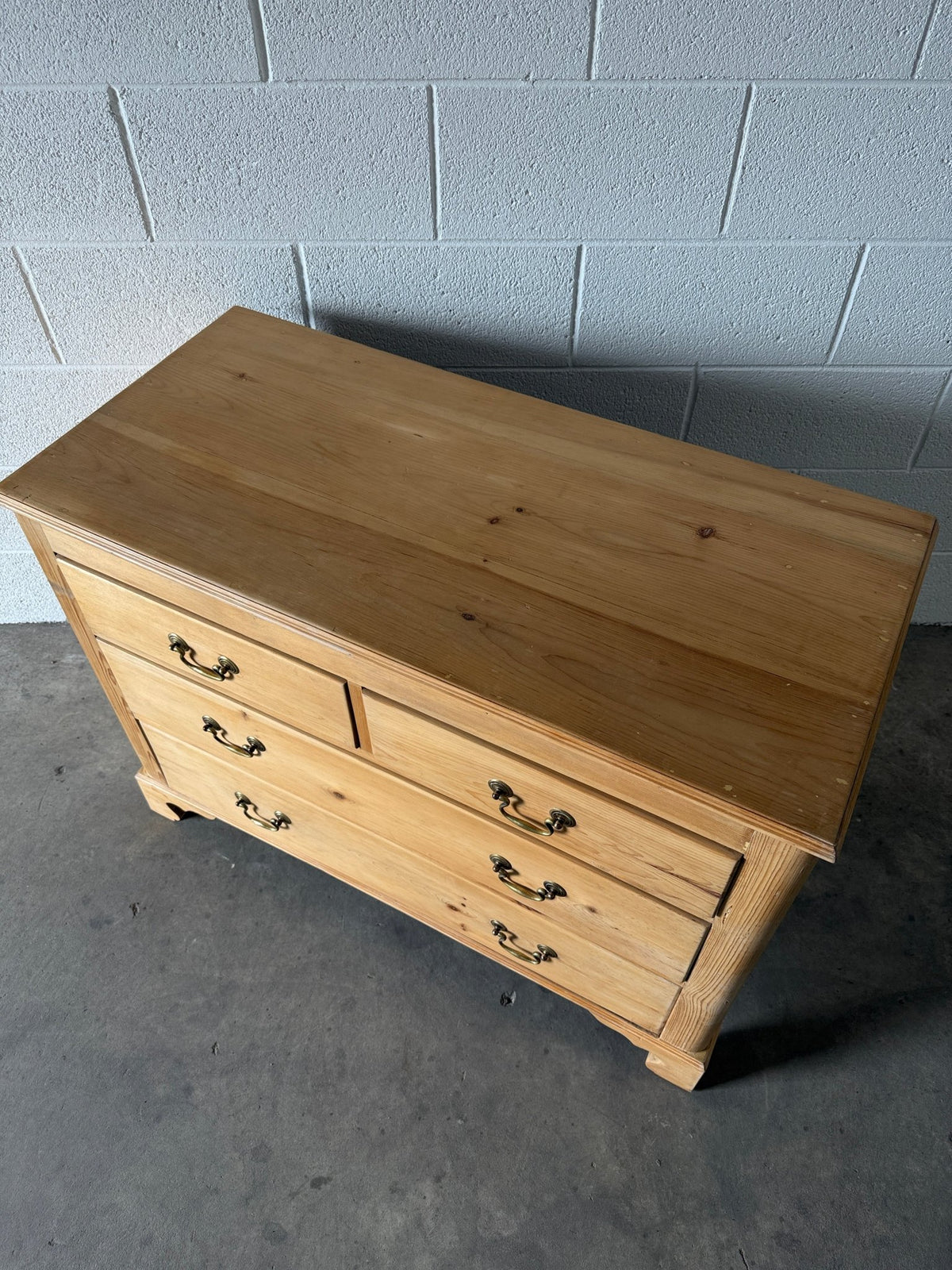 Small Victorian pine chest of drawers with drop handles - House on Horizon