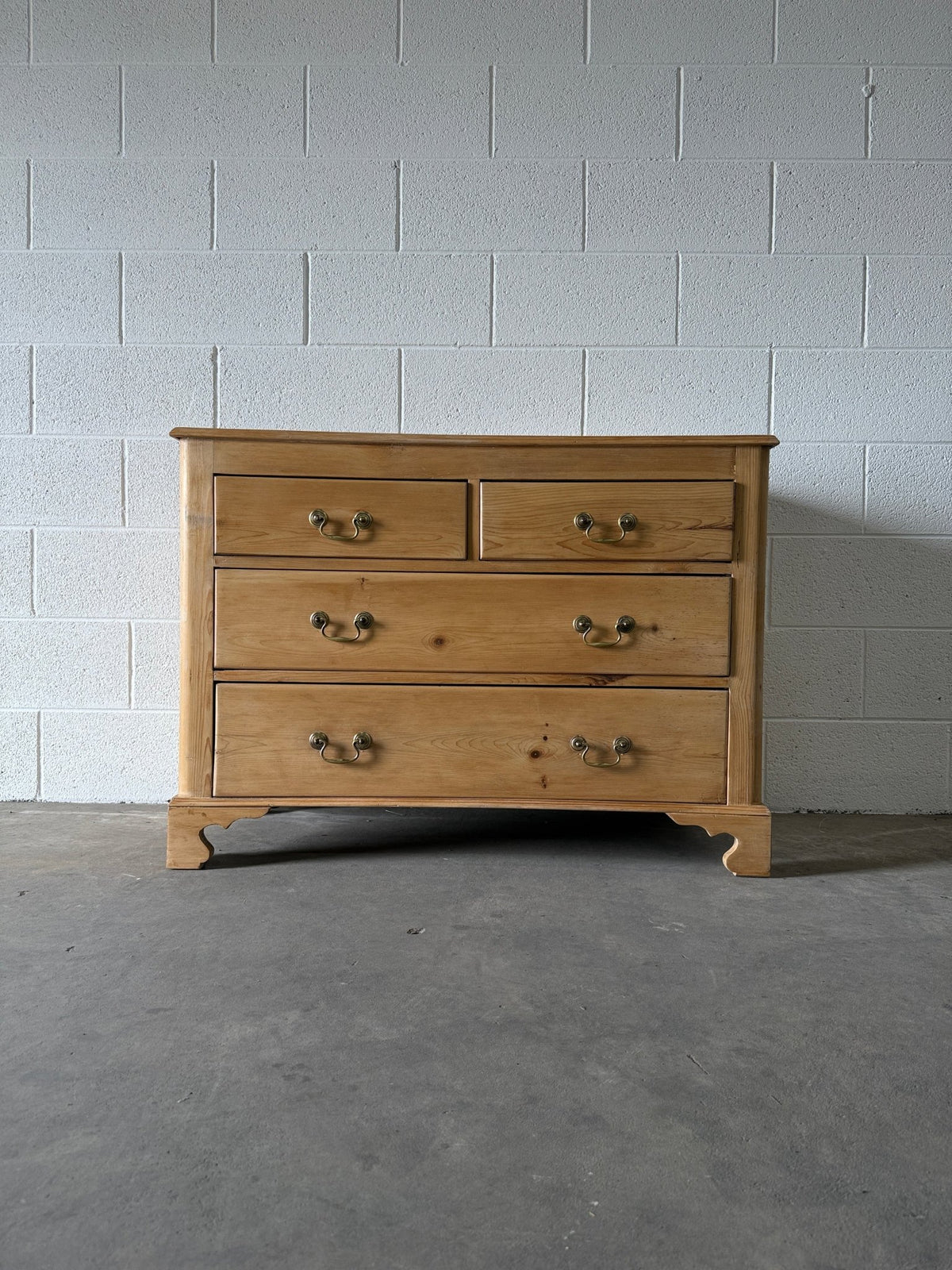 Small Victorian pine chest of drawers with drop handles - House on Horizon