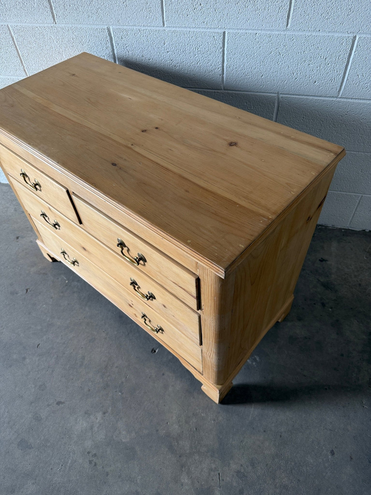 Small Victorian pine chest of drawers with drop handles - House on Horizon