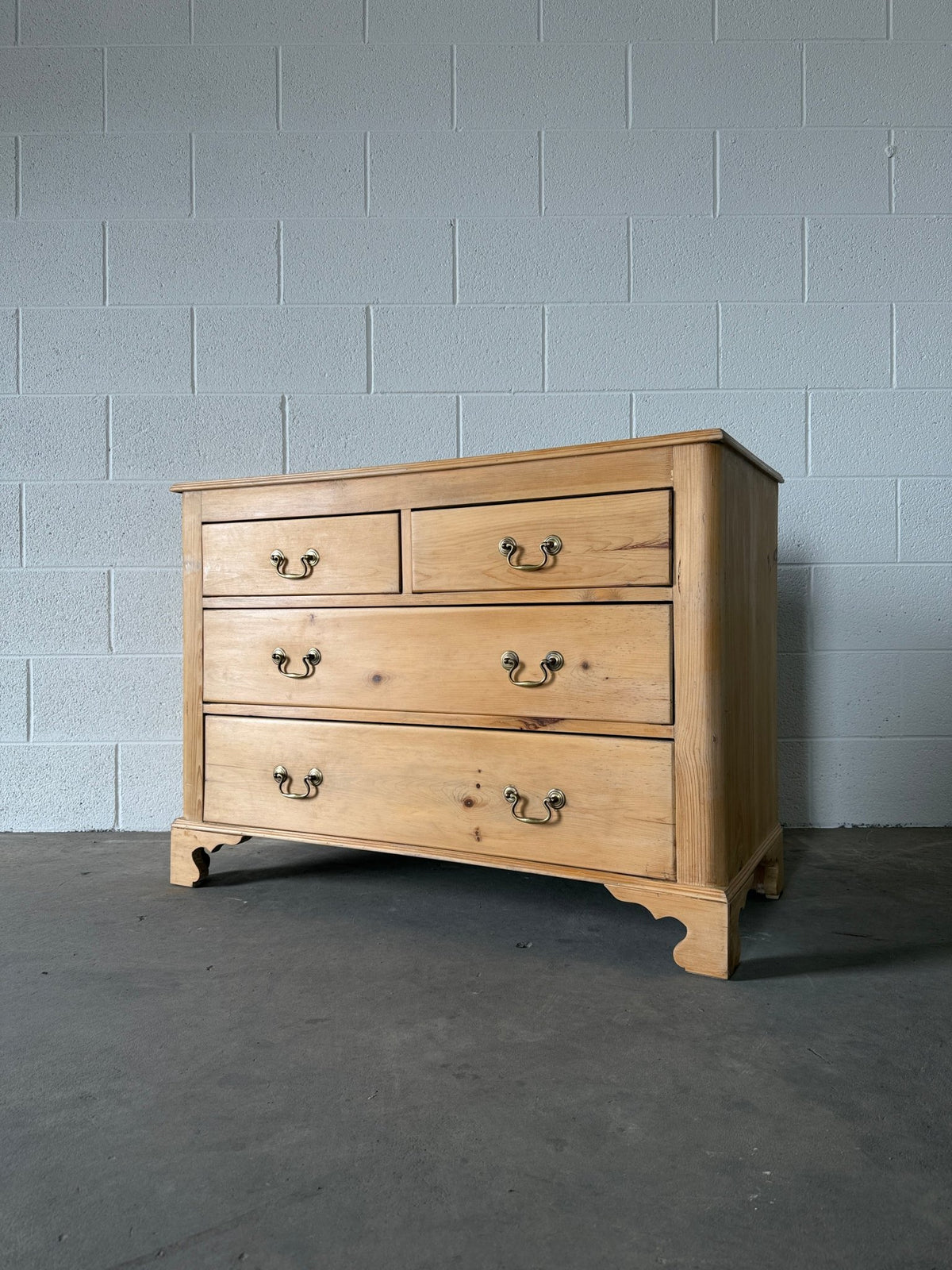 Small Victorian pine chest of drawers with drop handles - House on Horizon