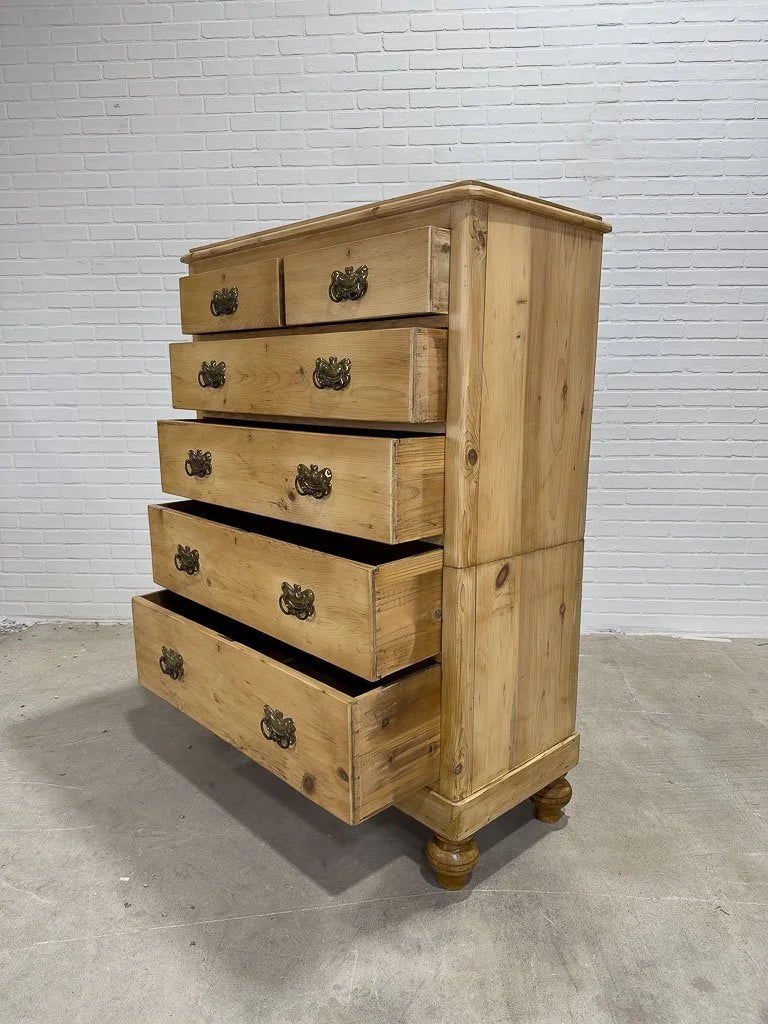 Substantial set of antique pine drawers - House on Horizon
