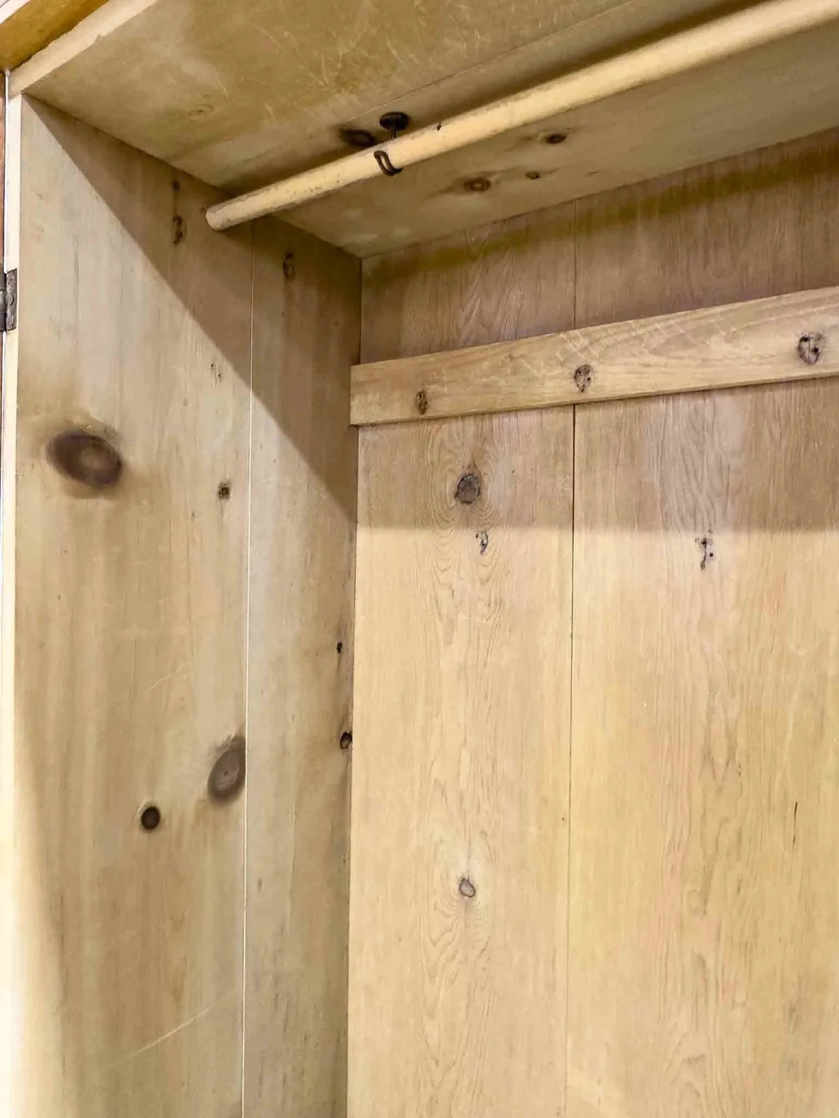 Tall English wardrobe with two drawers - House on Horizon