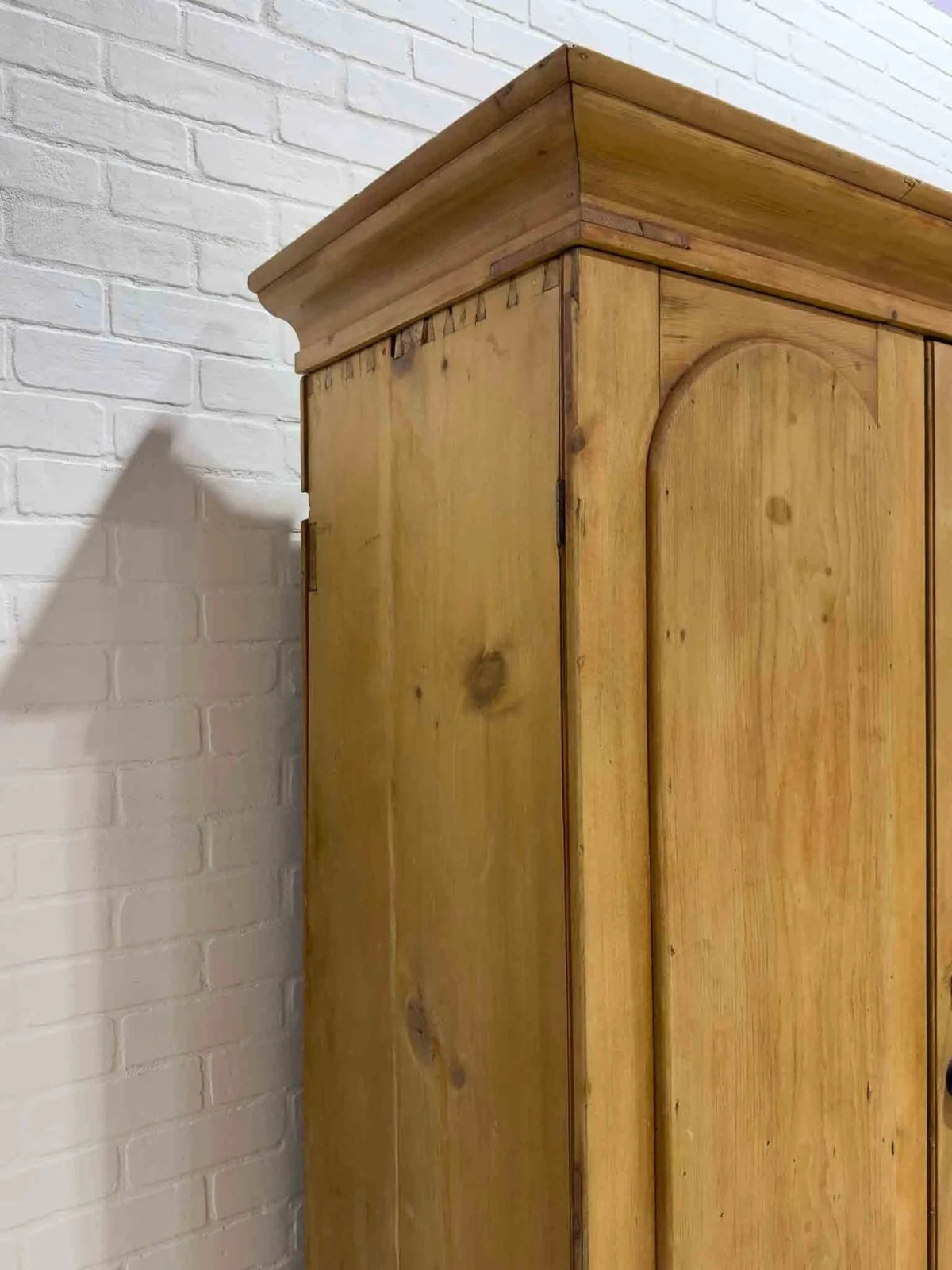 Tall English wardrobe with two drawers - House on Horizon