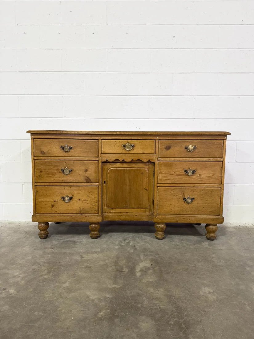 Traditional English pine sideboard - House on Horizon