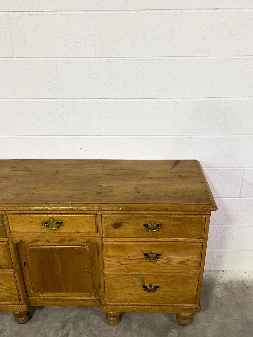 Traditional English pine sideboard - House on Horizon