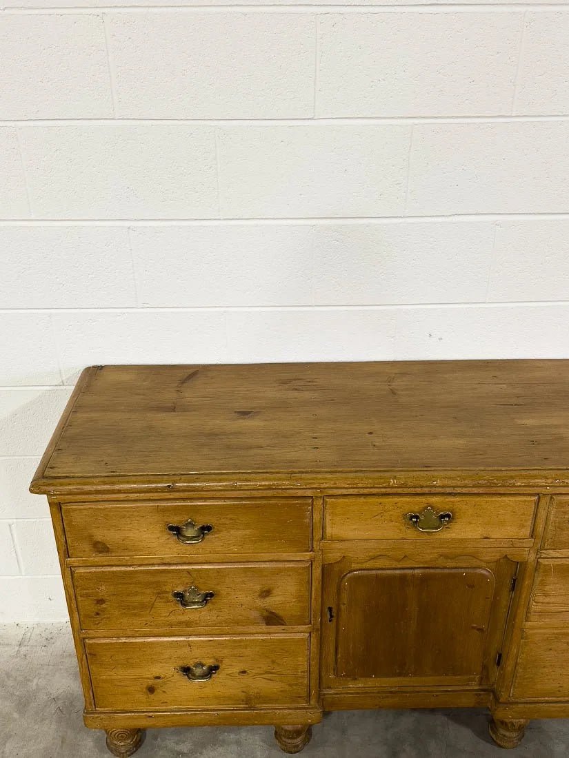 Traditional English pine sideboard - House on Horizon