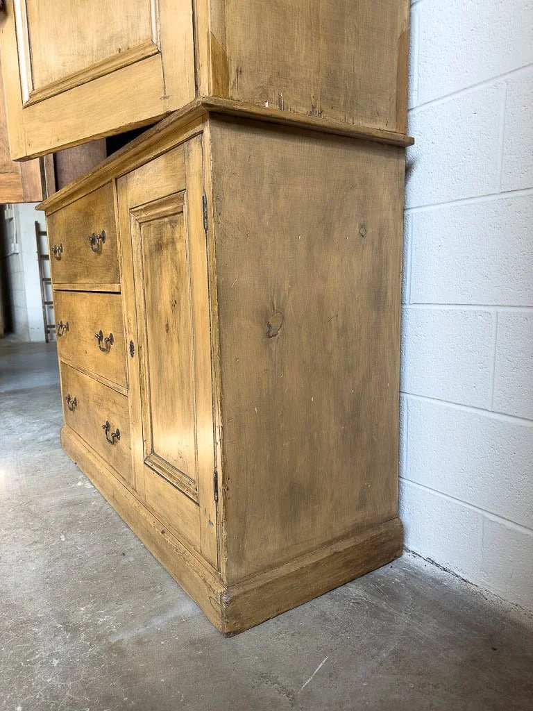 Unique English pine linen press - House on Horizon
