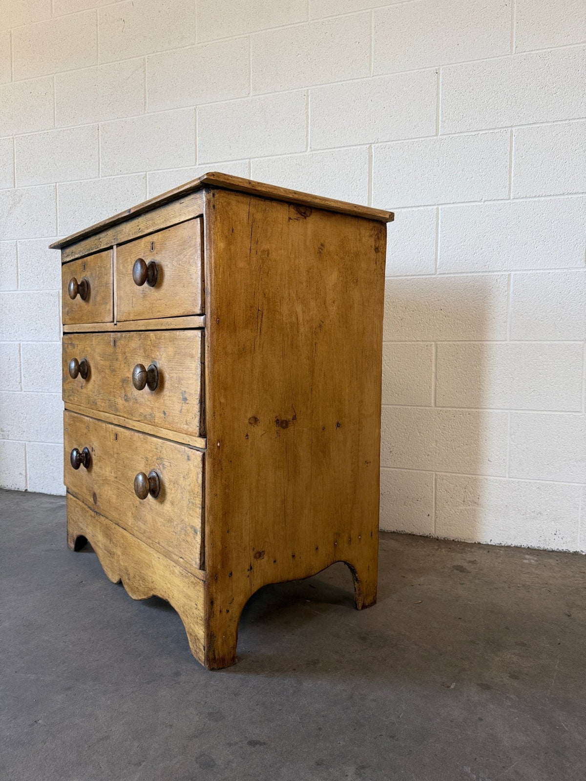Victorian Pine Chest of Drawers with sweet scallop detail - House on Horizon
