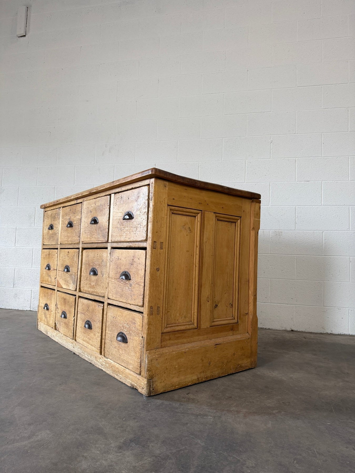 Victorian Pine Island/Bank of Drawers - House on Horizon