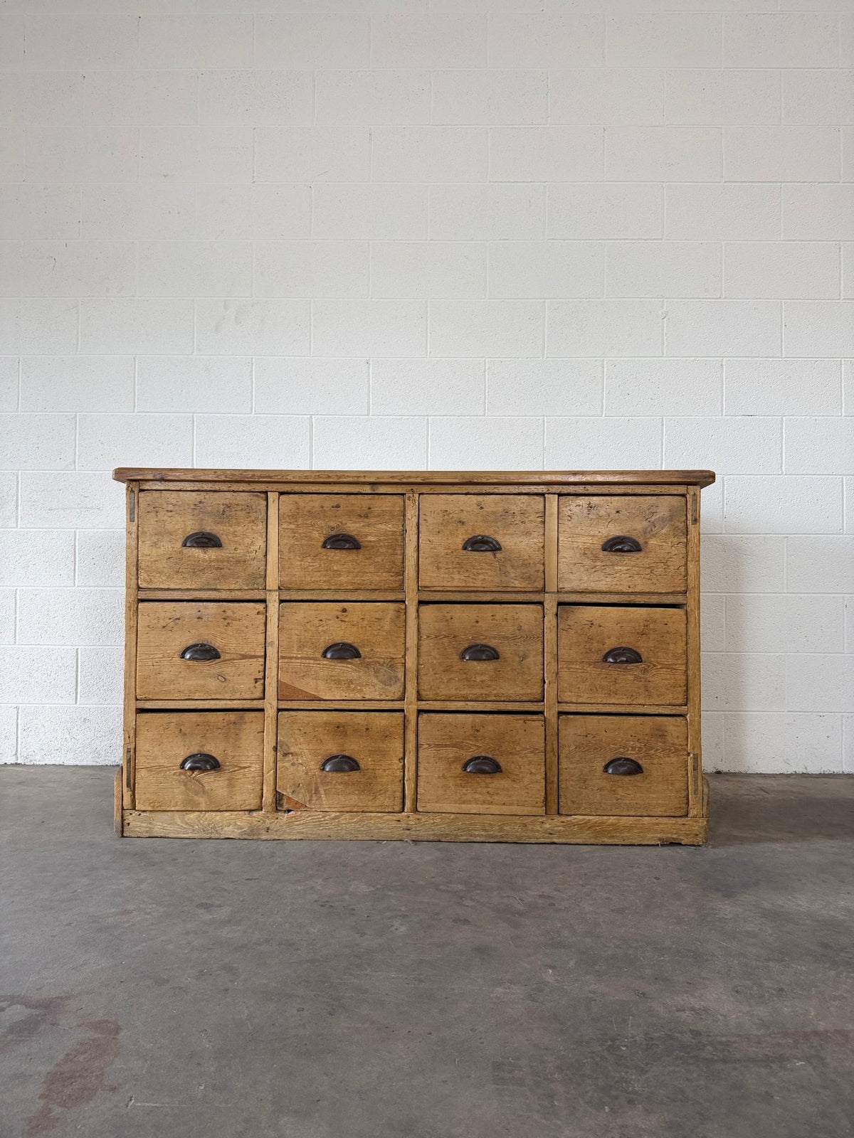 Victorian Pine Island/Bank of Drawers - House on Horizon