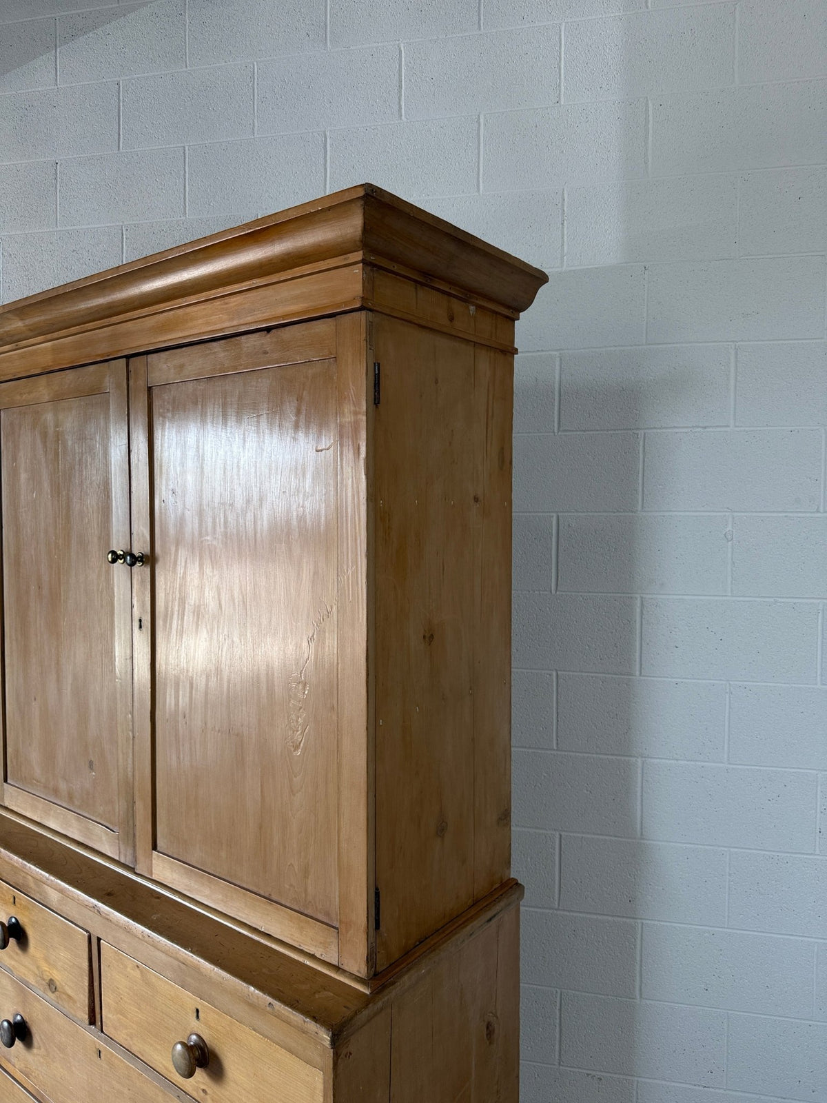 Victorian pine linen press - House on Horizon