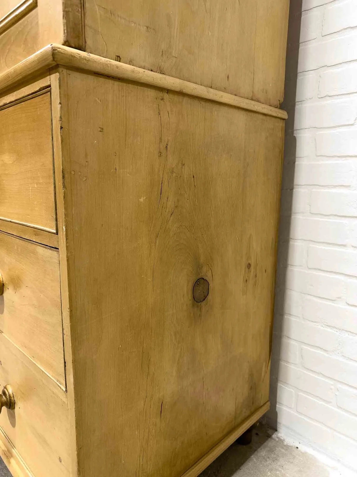 Victorian pine linen press - House on Horizon