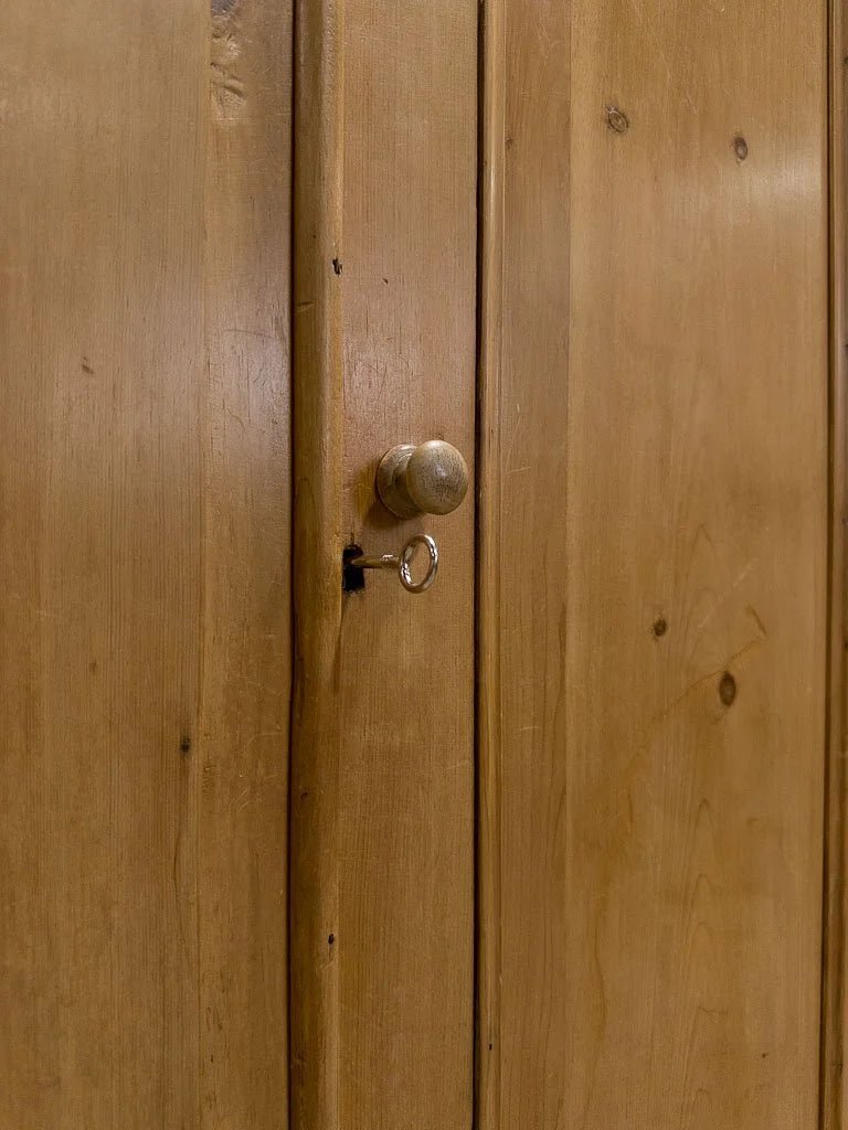 Victorian pine wardrobe with a drawer - House on Horizon
