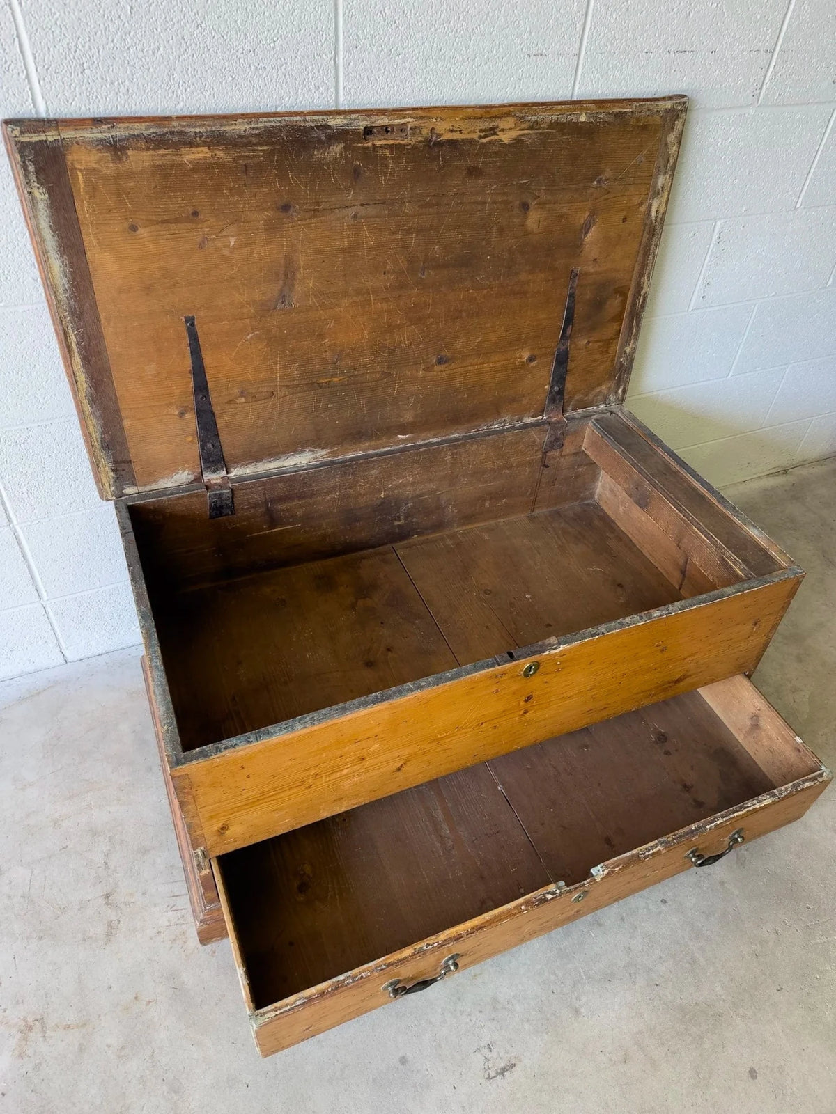 Warm English pine antique blanket box - House on Horizon