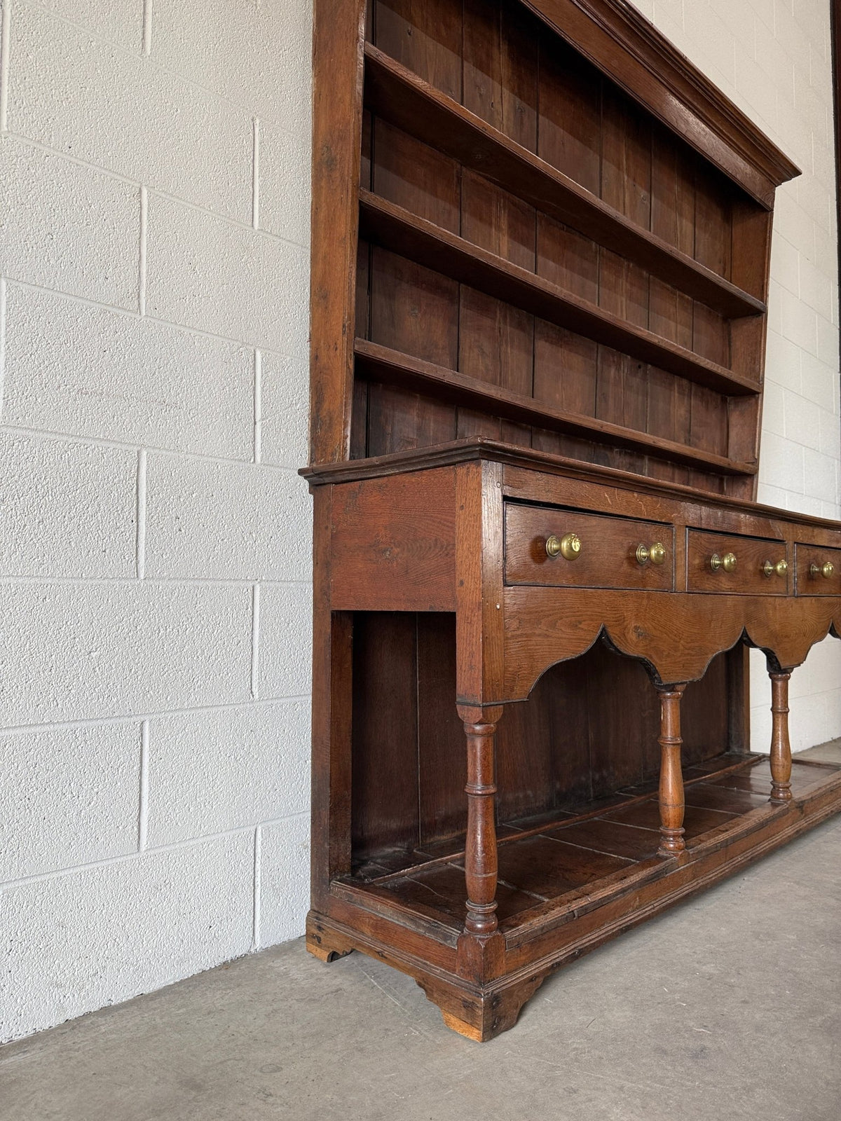 Welsh oak antique kitchem dresser or hutch - House on Horizon