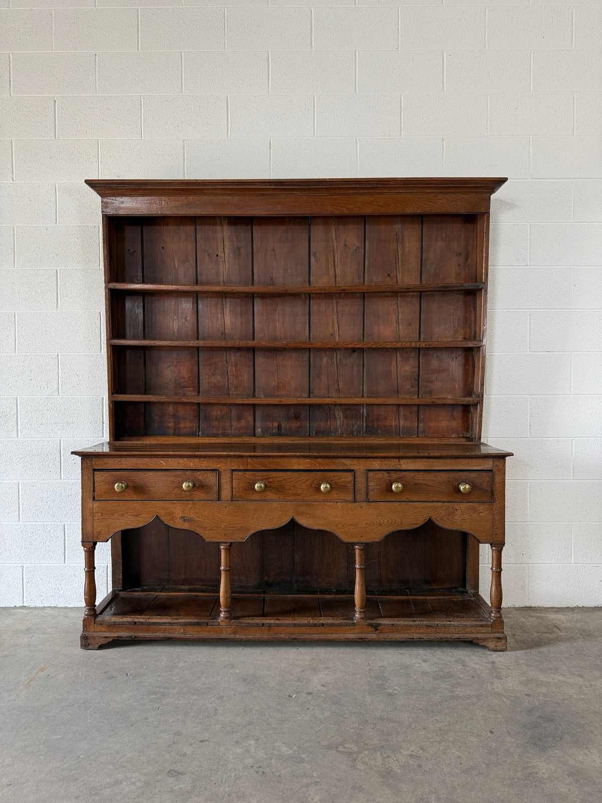 Welsh oak antique kitchem dresser or hutch - House on Horizon