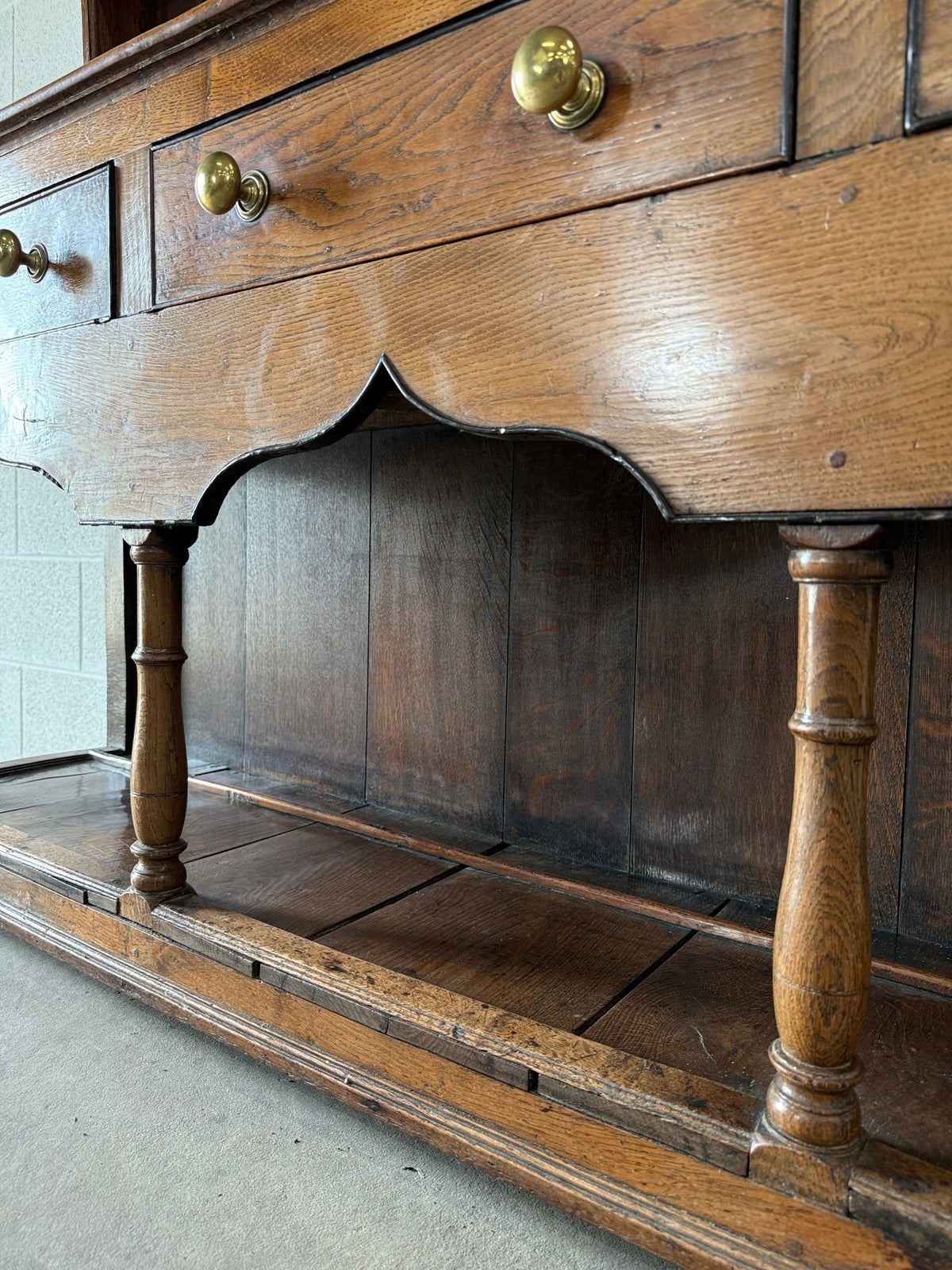 Welsh oak antique kitchem dresser or hutch - House on Horizon