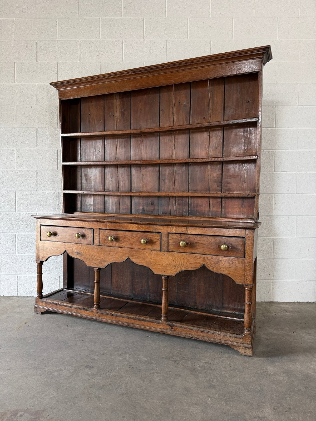 Welsh oak antique kitchem dresser or hutch - House on Horizon