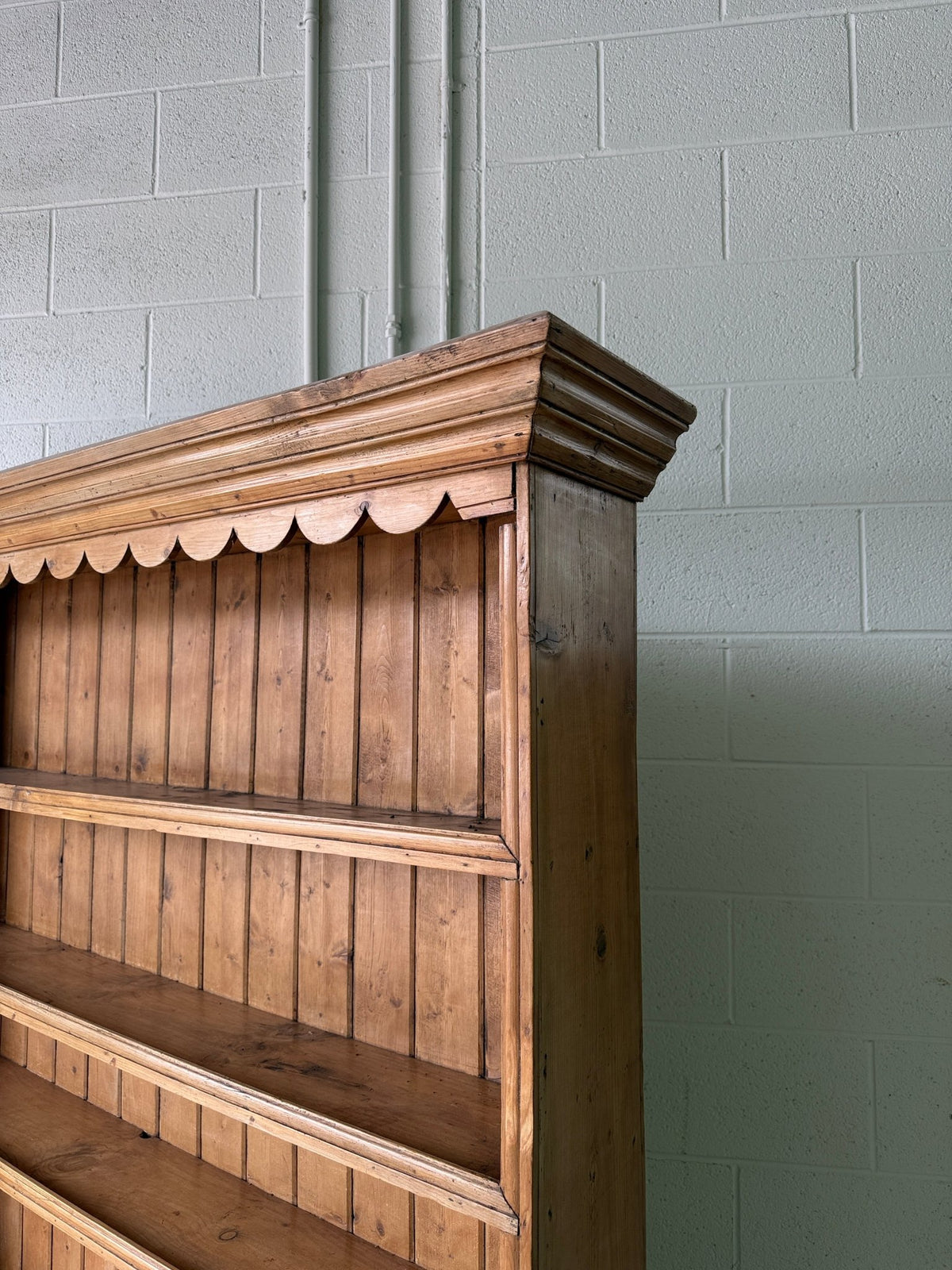 Wonderful scalloped Irish kitchen dresser - House on Horizon